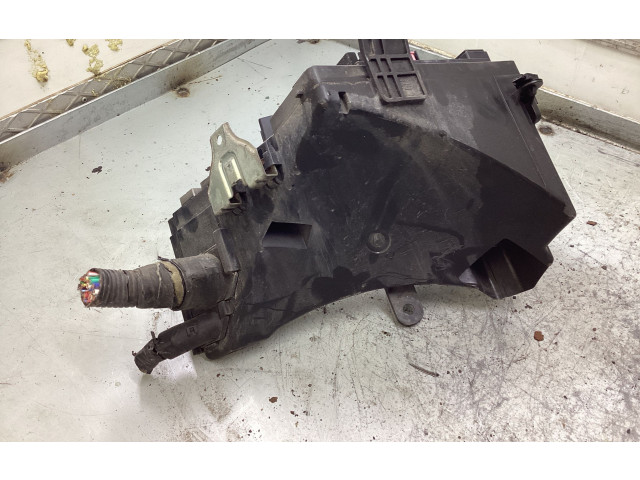 Блок предохранителей MB502095B, MB100200B Subaru Forester SH