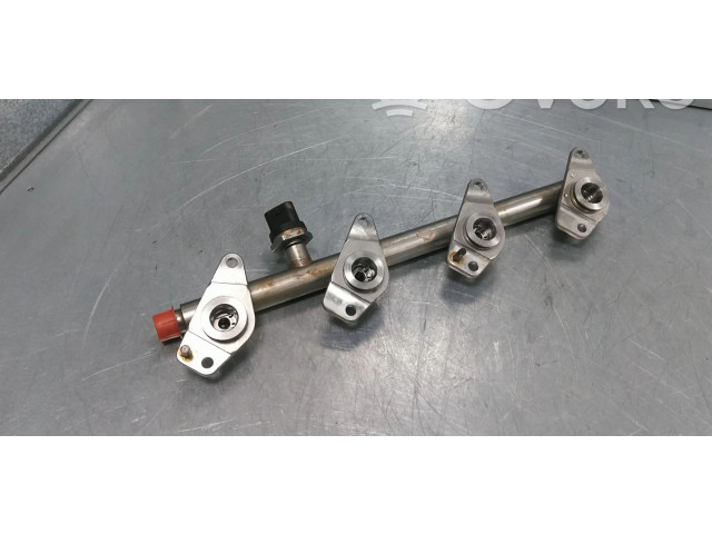 Vstřikovací lišta A2700701595, A2700701995 Mercedes-Benz GLA W156 133980