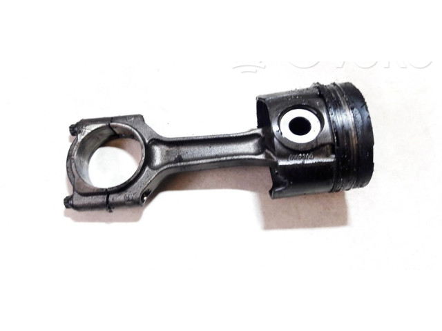 Píst 0107200 Opel Zafira A