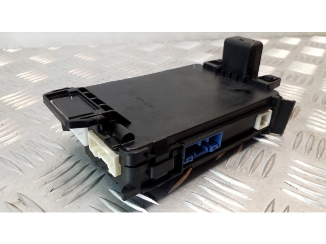 Блок управления KD45675Y0F   Mazda 6