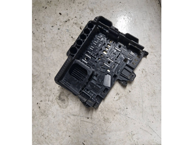 Блок предохранителей 13362767 Opel Meriva B