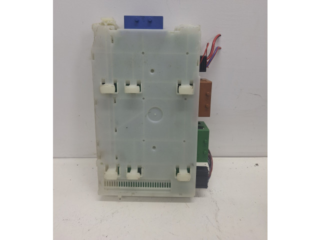 Блок предохранителей 30765624 Volvo V70