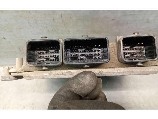 Блок управления двигателя 9642014880, 0281010592BOSCH Peugeot 306