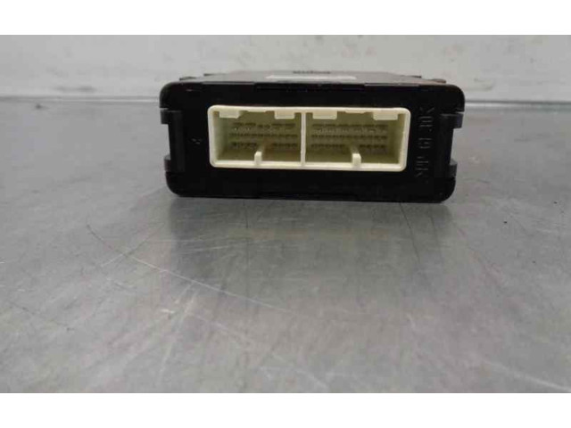 Блок управления коробкой передач 8953576011   Lexus CT 200H