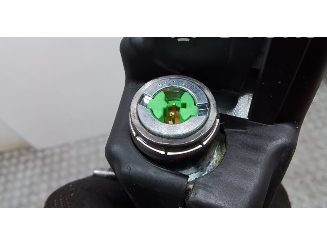 Подушка безопасности в сиденье 30715729   Volvo V70