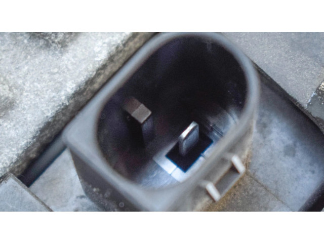 Генератор 76054781042106393 BMW Z4 E89 2.0