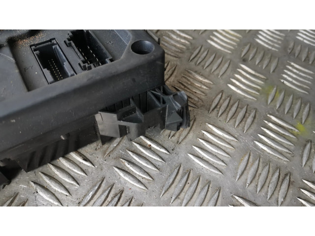 Блок предохранителей S108145100G, 7M0962258H Ford Galaxy