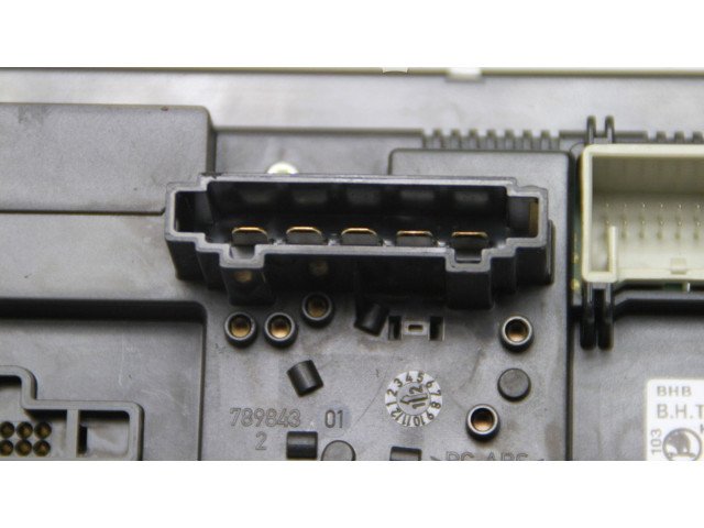 Модуль блока управления кондиционером 3T0820047AB   Skoda Octavia Mk2 (1Z)