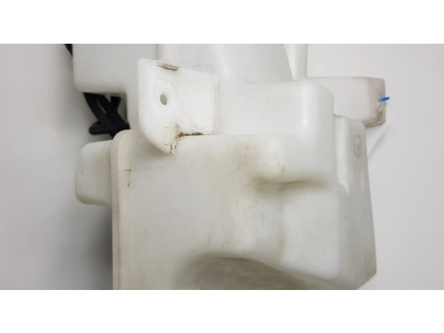 Бачок оконной жидкости    