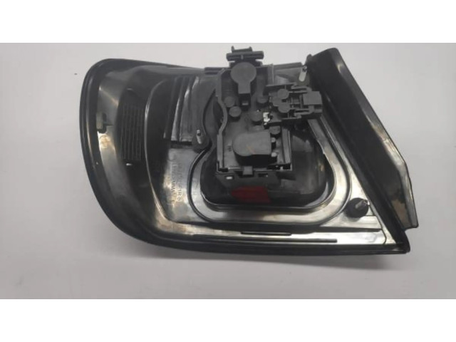 Задний фонарь 265509F527 Nissan Primera 2000-2001 года