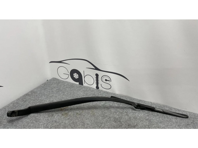 Стеклоочиститель лобового стекла