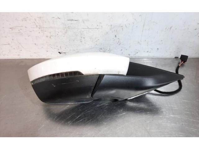 Зеркало электрическое Skoda Scala - года