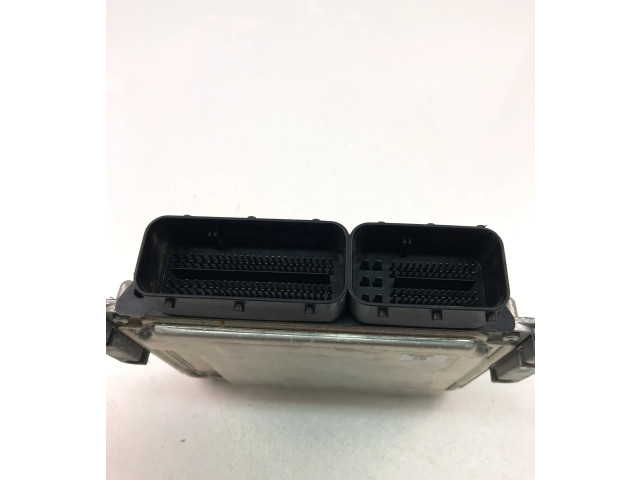 Блок управления двигателем Блок управления 32313485   Volvo XC40