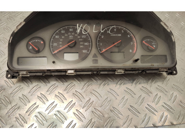 Панель приборов 8637994, 8602472 Volvo V70