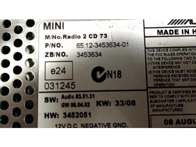 Радио/ проигрыватель CD/DVD / навигация