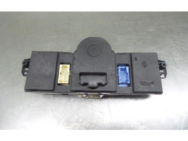 Блок управления климат-контролем 8200296683, 69340022   Renault Clio III