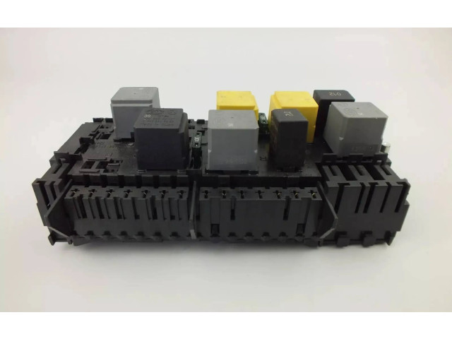 Pojistková skříňka A1669068201 Mercedes-Benz GLE (W166 - C292) 2016