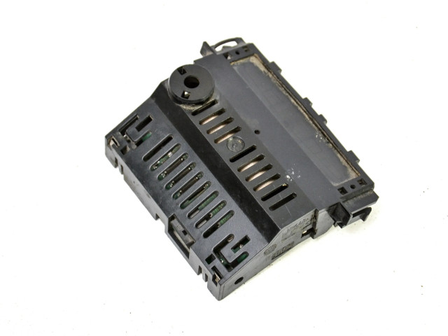 Дисплей    A2095452432   Mercedes-Benz C W205