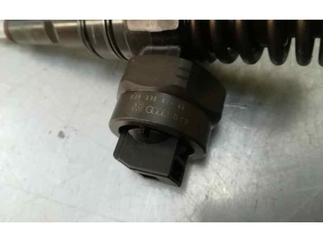 Vstřikovač 038130273AA, BOSCH Seat Leon (1M)