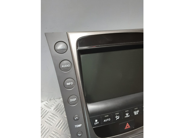 Радио/ проигрыватель CD/DVD / навигация