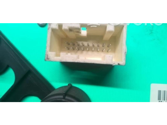 Přístrojová deska Citroen Berlingo 2005 00006105V4