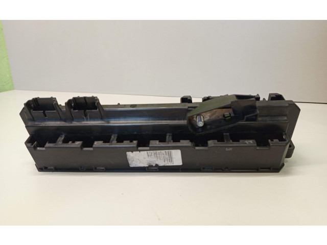 Блок предохранителей 6957330, 18917 BMW 5 E60 E61