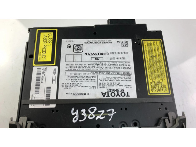 Радио/ проигрыватель CD/DVD / навигация