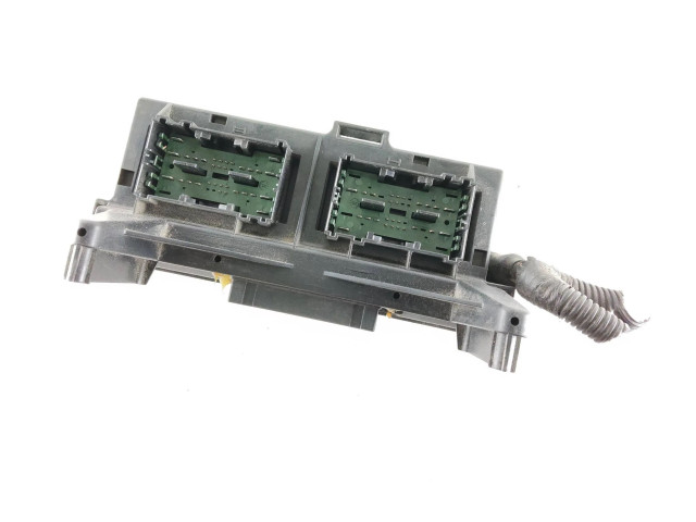 Блок предохранителей 04692167AB, 0001131644 Jeep Cherokee III KJ