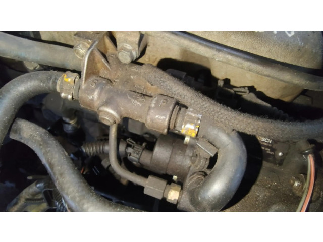 Топливная рампа Alfa Romeo 166 2.4