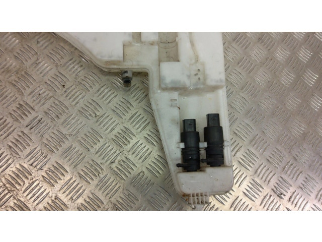 Бачок оконной жидкости