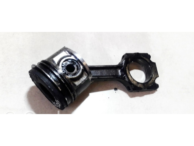  Поршень с шатуном    Alfa Romeo 156 для дизельного двигателя 2.4