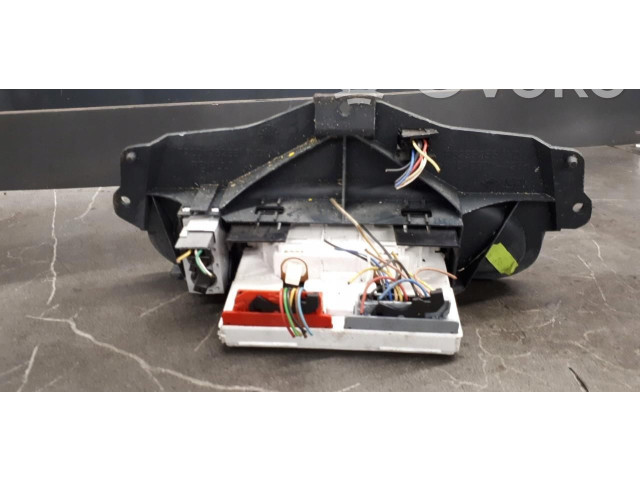 Дисплей    p7700428029a   Renault Clio II