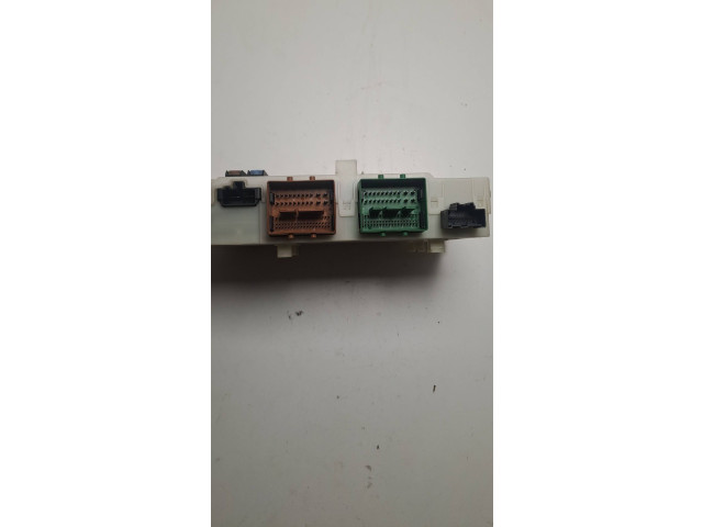 Блок предохранителей 7G9T14C256GA, 30765877AC   Volvo S80    