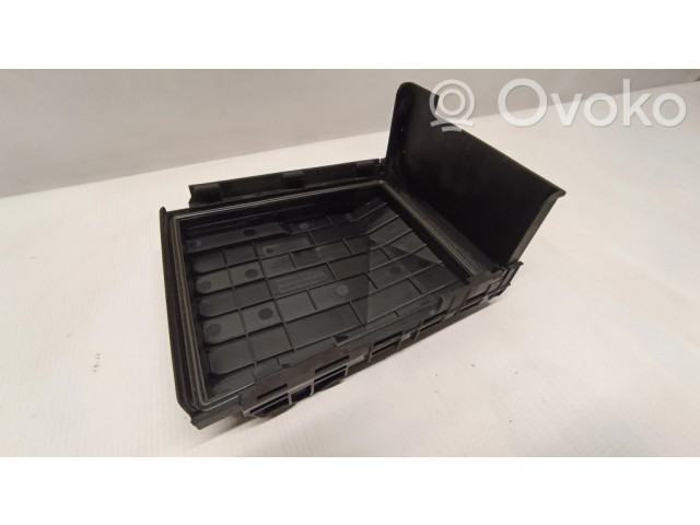 Pojistková skříňka Крышка ящика предохранителей 1K0937132F, 1K0937132G   Volkswagen Golf VI 2010