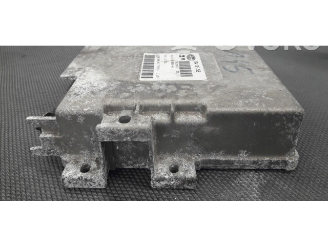 Блок управления двигателем Блок управления 7789015 Alfa Romeo 145 - 146