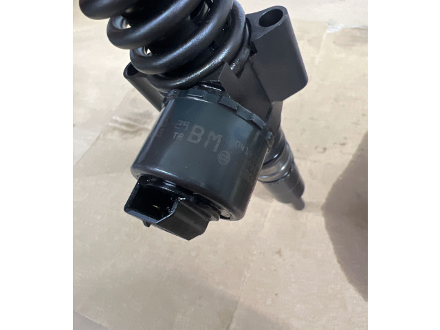 Комплект форсунок 03G130073J Audi A6 S6 C6 4F BRE