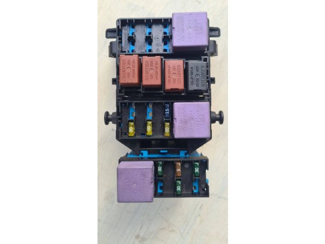 Pojistková skříňka 8200003634 Renault Espace IV 2003