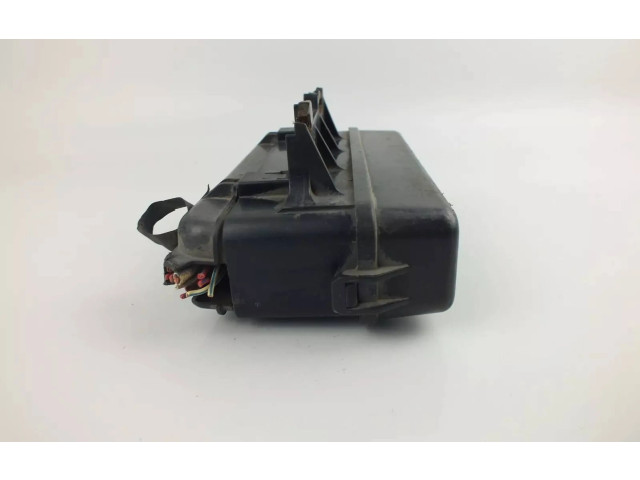 Блок предохранителей 8386P1 Toyota Corolla Verso AR10