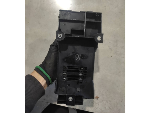 Pojistková skříňka 71405036, 8F180161 Lexus GS 300 350 430 450H 2007