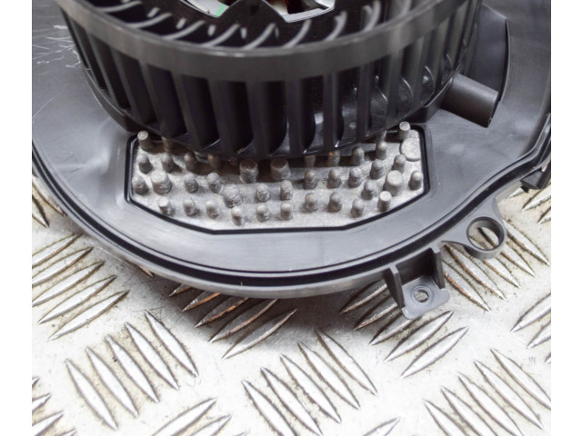 Вентилятор печки    5WA907521, 5WC819021A   Audi Q3 F3