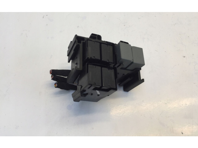 Pojistková skříňka 678835916R Nissan Juke II F16 2021