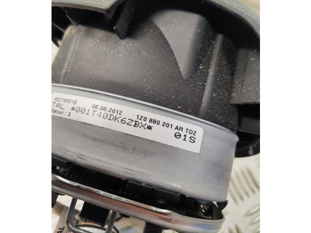 Руль Skoda Octavia Mk2 (1Z)  2004 - 2013 года 3T0419091K, 1Z0880201AR      