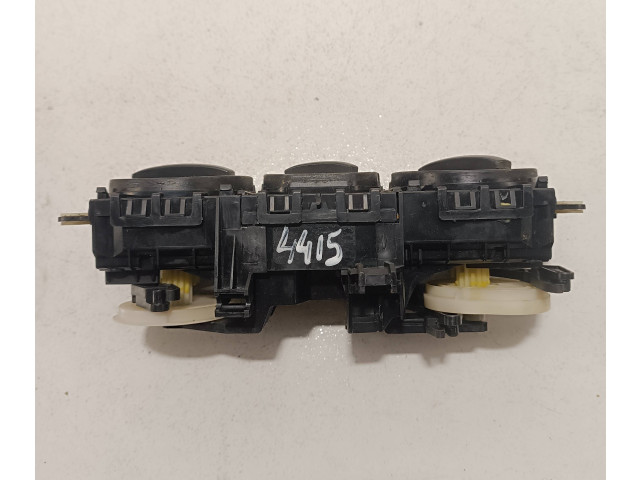 Блок управления климат-контролем 69747020   Volkswagen Transporter  Caravelle T5