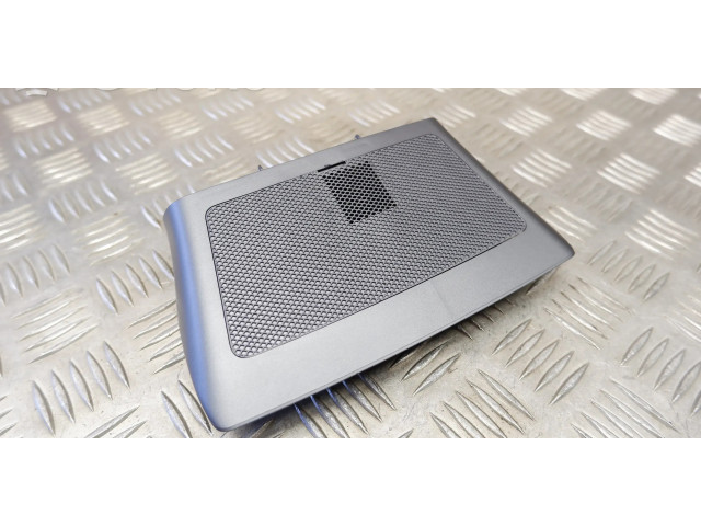 Другая деталь салона