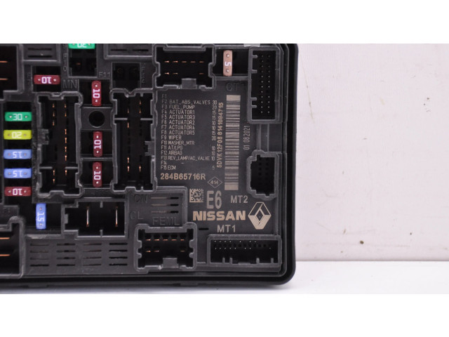 Блок предохранителей 284B65716R Dacia Sandero III