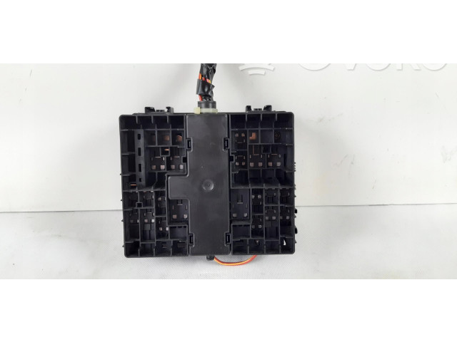 Блок предохранителей  32265019   Volvo XC90    