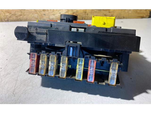 Блок предохранителей  9675877980   Citroen C5    