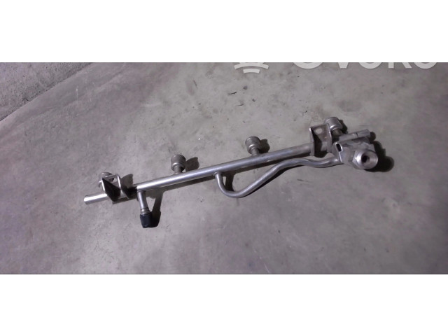 Vstřikovací lišta Opel Zafira A