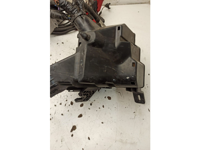 Блок предохранителей    Ford B-MAX    