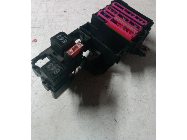 Блок предохранителей  8K0971845A   Audi A5 8T 8F    